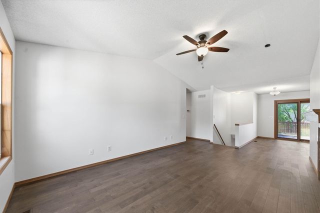 1521 E Rose Lane, Andover, KS 67002