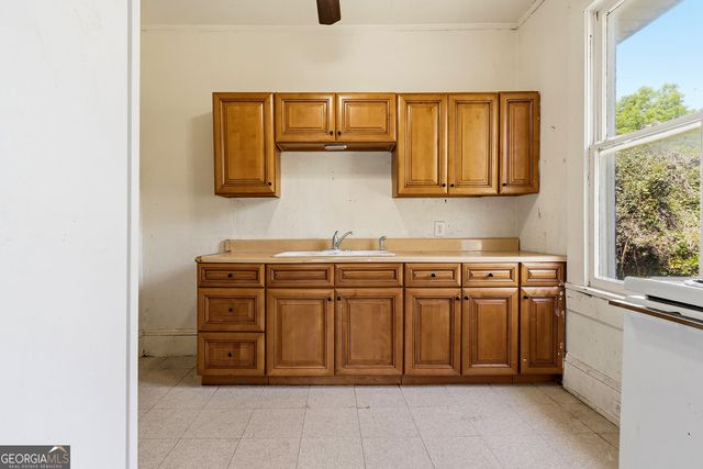 965 North Avenue, Macon, GA 31211