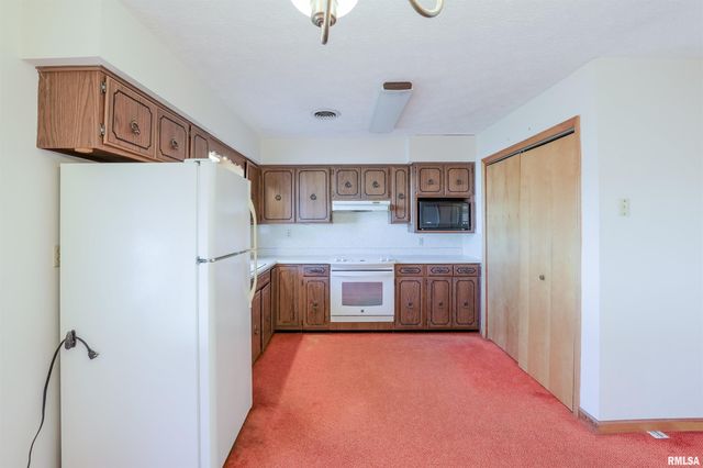 15546 Pittsburg Road, Marion, IL 62959