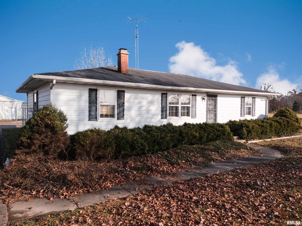 15546 Pittsburg Road, Marion, IL 62959