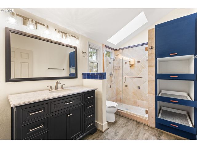 21 ORIOLE Ln, Lake Oswego, OR 97035