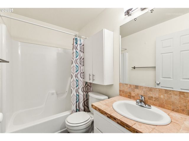 21 ORIOLE Ln, Lake Oswego, OR 97035