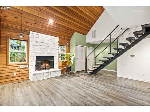 21 ORIOLE Ln, Lake Oswego, OR 97035