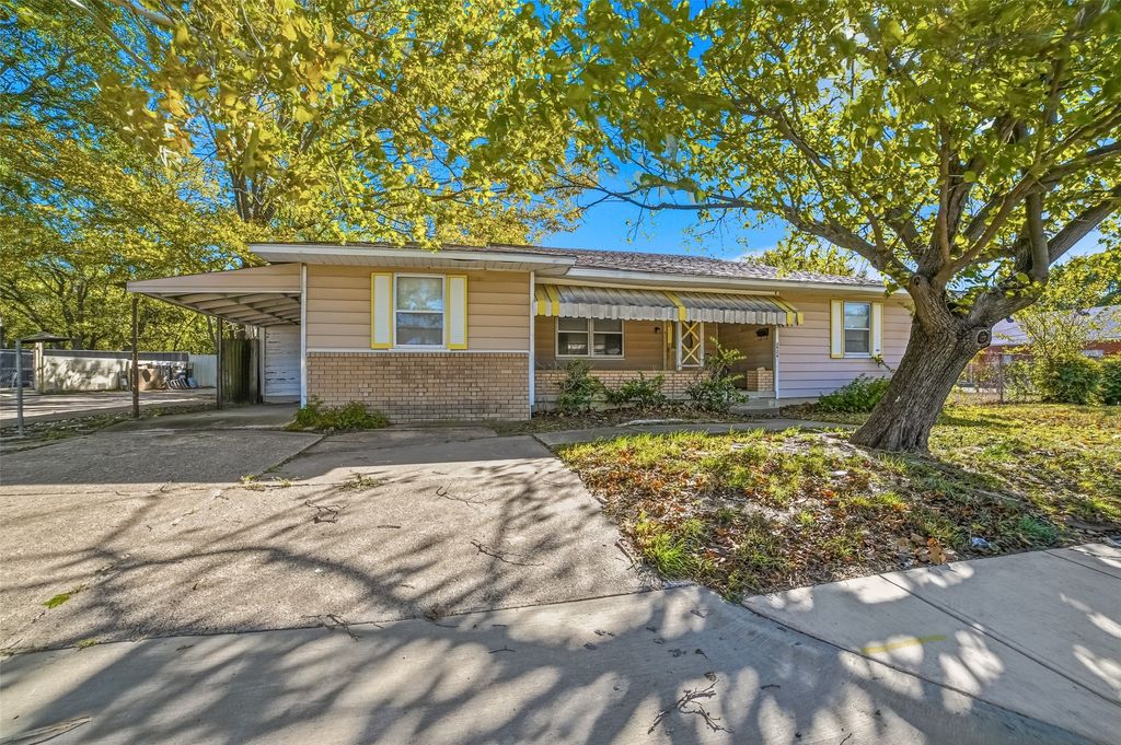 2926 N Prairie Creek Road, Dallas, TX 75227