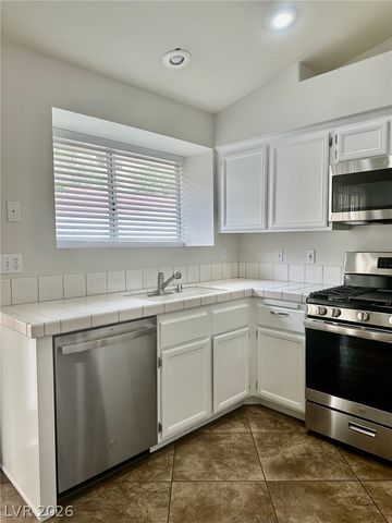1813 Lyell Canyon Lane, Las Vegas, NV 89134