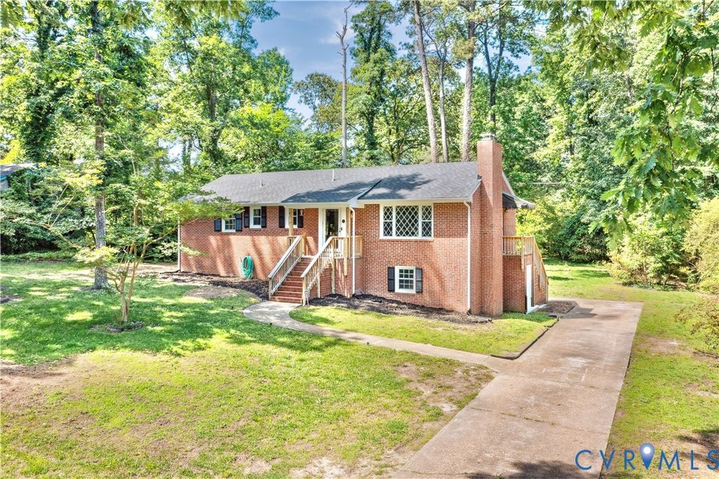 112 Webster Rd, Sandston, VA 23150