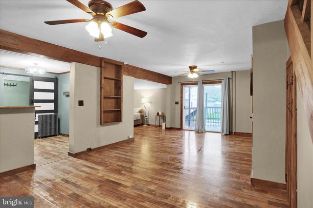 1039 LONG RUN RD, Pine Grove, PA 17963