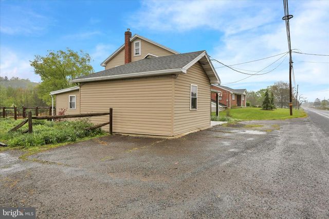 1039 LONG RUN RD, Pine Grove, PA 17963