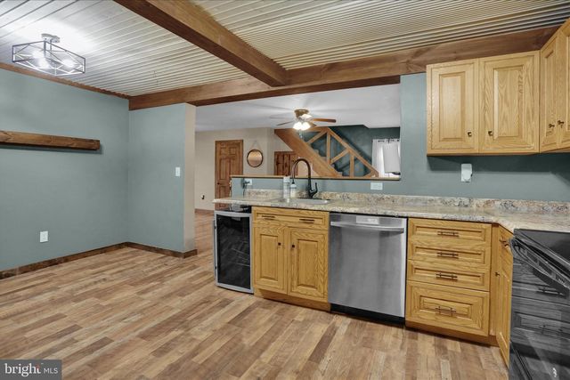 1039 LONG RUN RD, Pine Grove, PA 17963