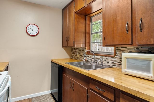 114 Arrowhead Way, Gun Barrel City, TX 75156
