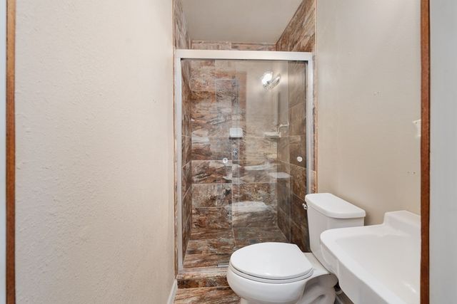 114 Arrowhead Way, Gun Barrel City, TX 75156