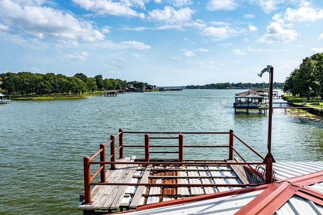 114 Arrowhead Way, Gun Barrel City, TX 75156