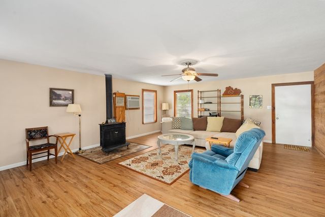 114 Arrowhead Way, Gun Barrel City, TX 75156