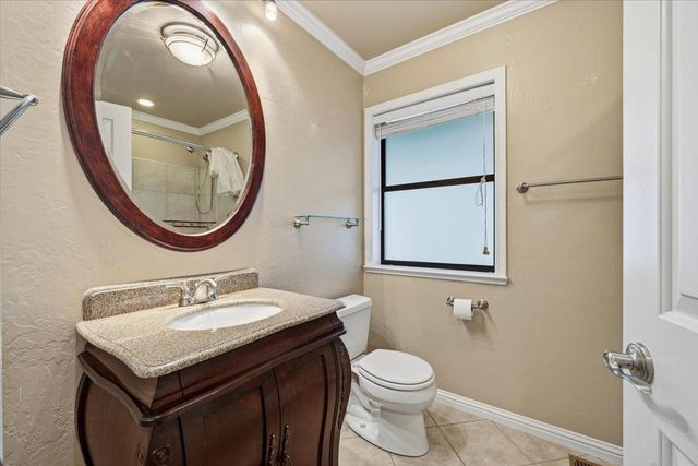 18509 Fair Oaks Dr, Penn Valley, CA 95946