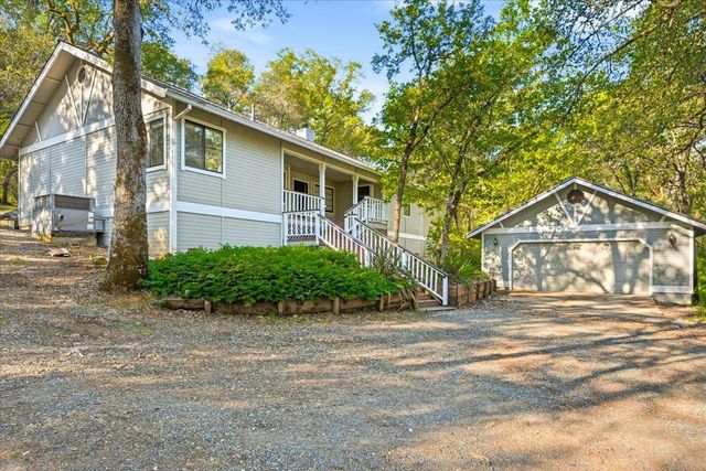 18509 Fair Oaks Dr, Penn Valley, CA 95946