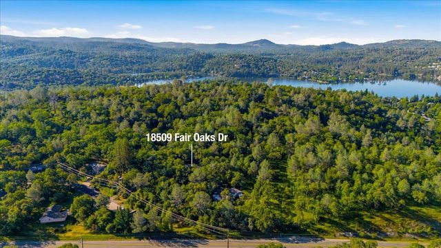 18509 Fair Oaks Dr, Penn Valley, CA 95946