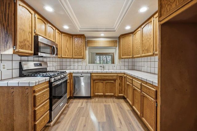 18509 Fair Oaks Dr, Penn Valley, CA 95946