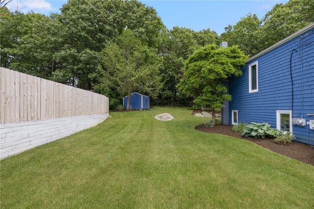 8 Birchwood Lane, Coventry, RI 02816