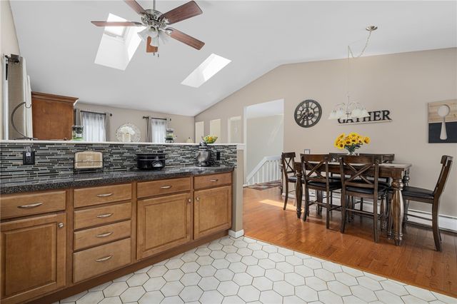 8 Birchwood Lane, Coventry, RI 02816