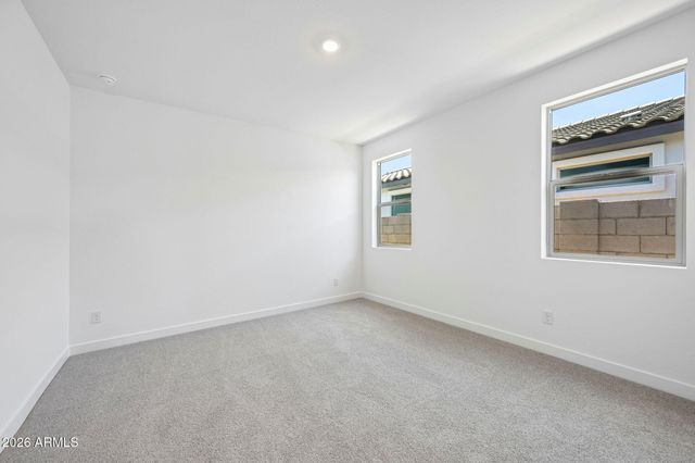 7955 W LOMA Lane, Peoria, AZ 85345