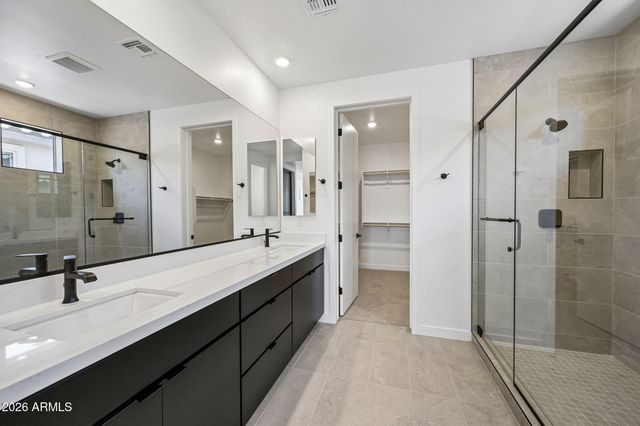 7955 W LOMA Lane, Peoria, AZ 85345