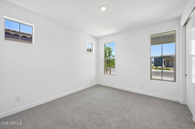 7955 W LOMA Lane, Peoria, AZ 85345