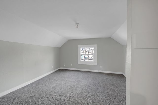 1105 N Cleveland Ave, Wichita, KS 67214