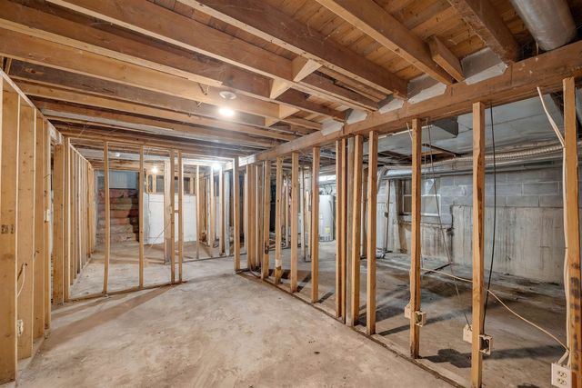 1105 N Cleveland Ave, Wichita, KS 67214