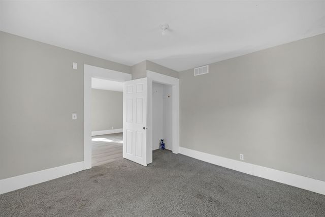 1105 N Cleveland Ave, Wichita, KS 67214