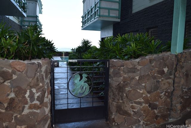 2957 Kalakaua Avenue 314, Honolulu, HI 96815