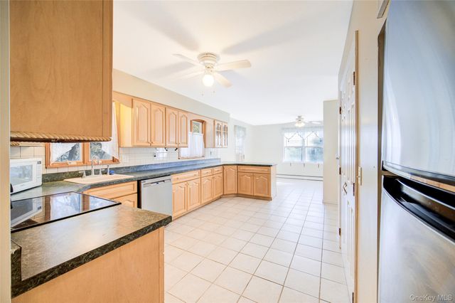 16 JMD Drive, Monroe, NY 10950