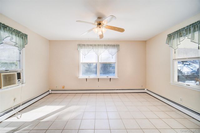 16 JMD Drive, Monroe, NY 10950