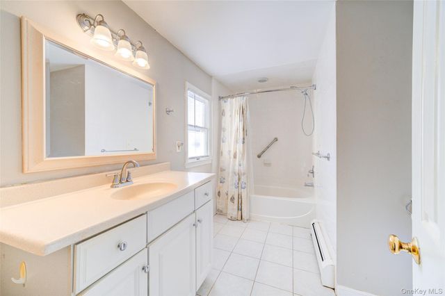 16 JMD Drive, Monroe, NY 10950