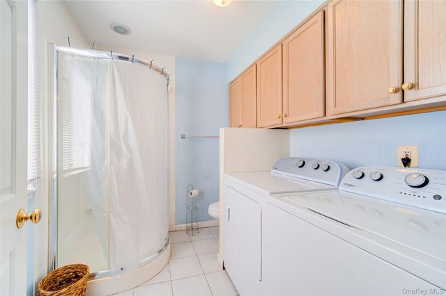 16 JMD Drive, Monroe, NY 10950