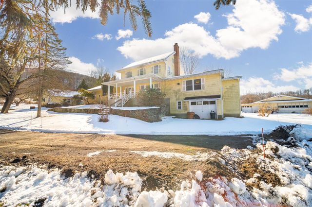 16 JMD Drive, Monroe, NY 10950