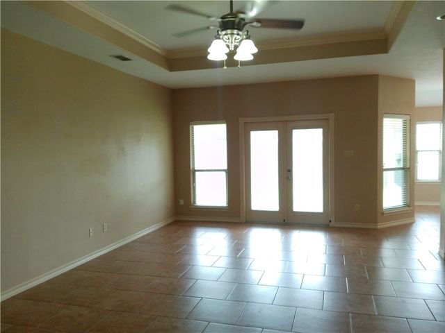 2514 Windblown Dr, Corpus Christi, TX 78414