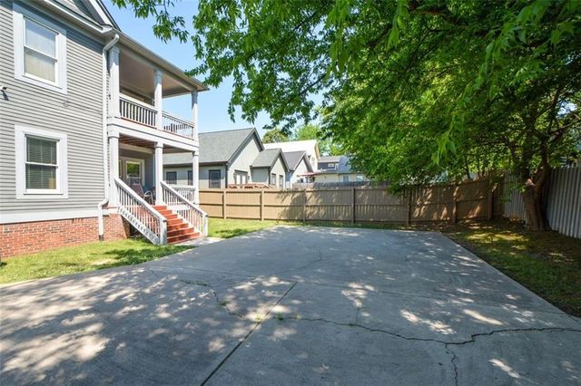 64 Howell Street SE, Atlanta, GA 30312
