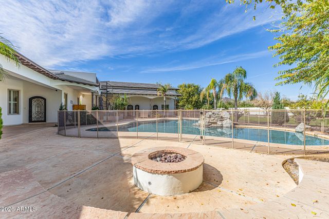 4734 W ELECTRA Lane, Glendale, AZ 85310