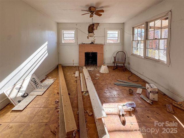 218 Cub Creek Road, Bakersville, NC 28705