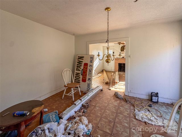 218 Cub Creek Road, Bakersville, NC 28705