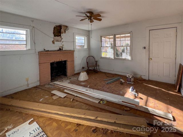 218 Cub Creek Road, Bakersville, NC 28705