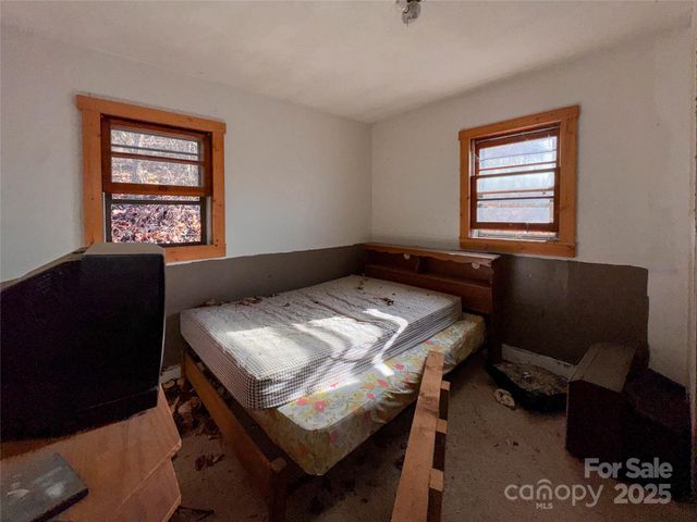 218 Cub Creek Road, Bakersville, NC 28705