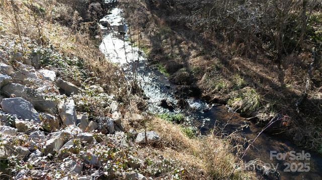 218 Cub Creek Road, Bakersville, NC 28705