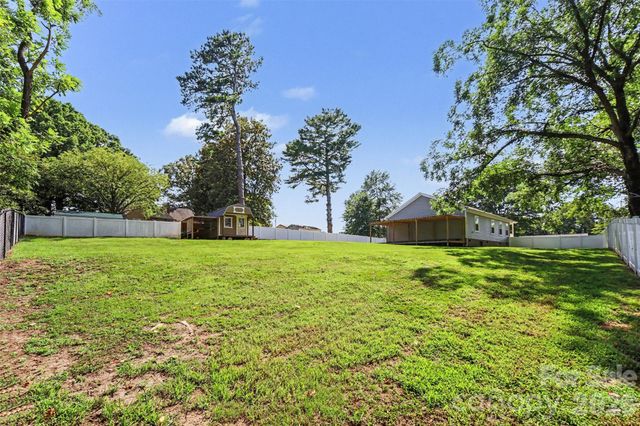 106 Beam Street, Lawndale, NC 28090