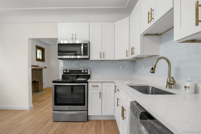 7524 Hartwell Street, Dearborn, MI 48126