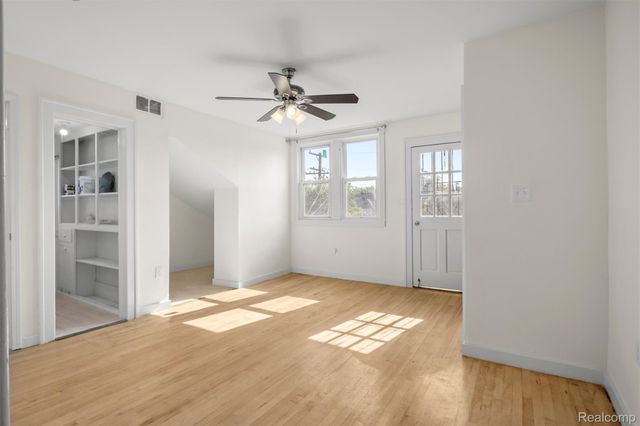 7524 Hartwell Street, Dearborn, MI 48126