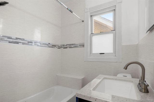 7524 Hartwell Street, Dearborn, MI 48126