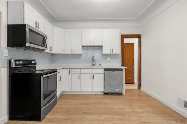 7524 Hartwell Street, Dearborn, MI 48126