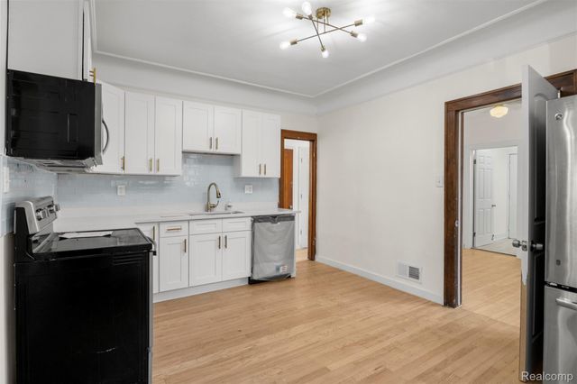 7524 Hartwell Street, Dearborn, MI 48126