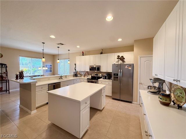 15470 Laguna Hills DR, Fort Myers, FL 33908